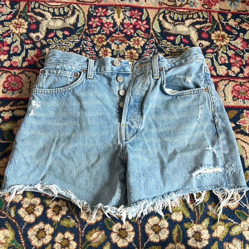 Agolde Jean shorts. Parker long.